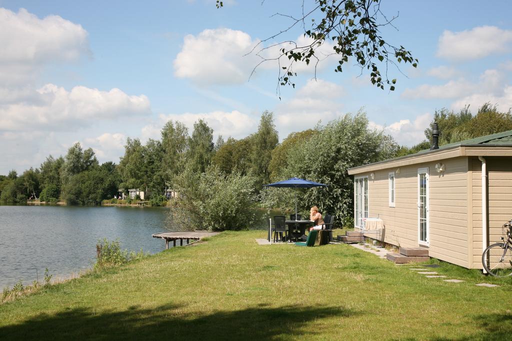 Roompot Recreatiepark De Tolplas Vriezenveen エクステリア 写真