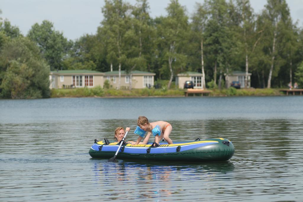 Roompot Recreatiepark De Tolplas Vriezenveen エクステリア 写真